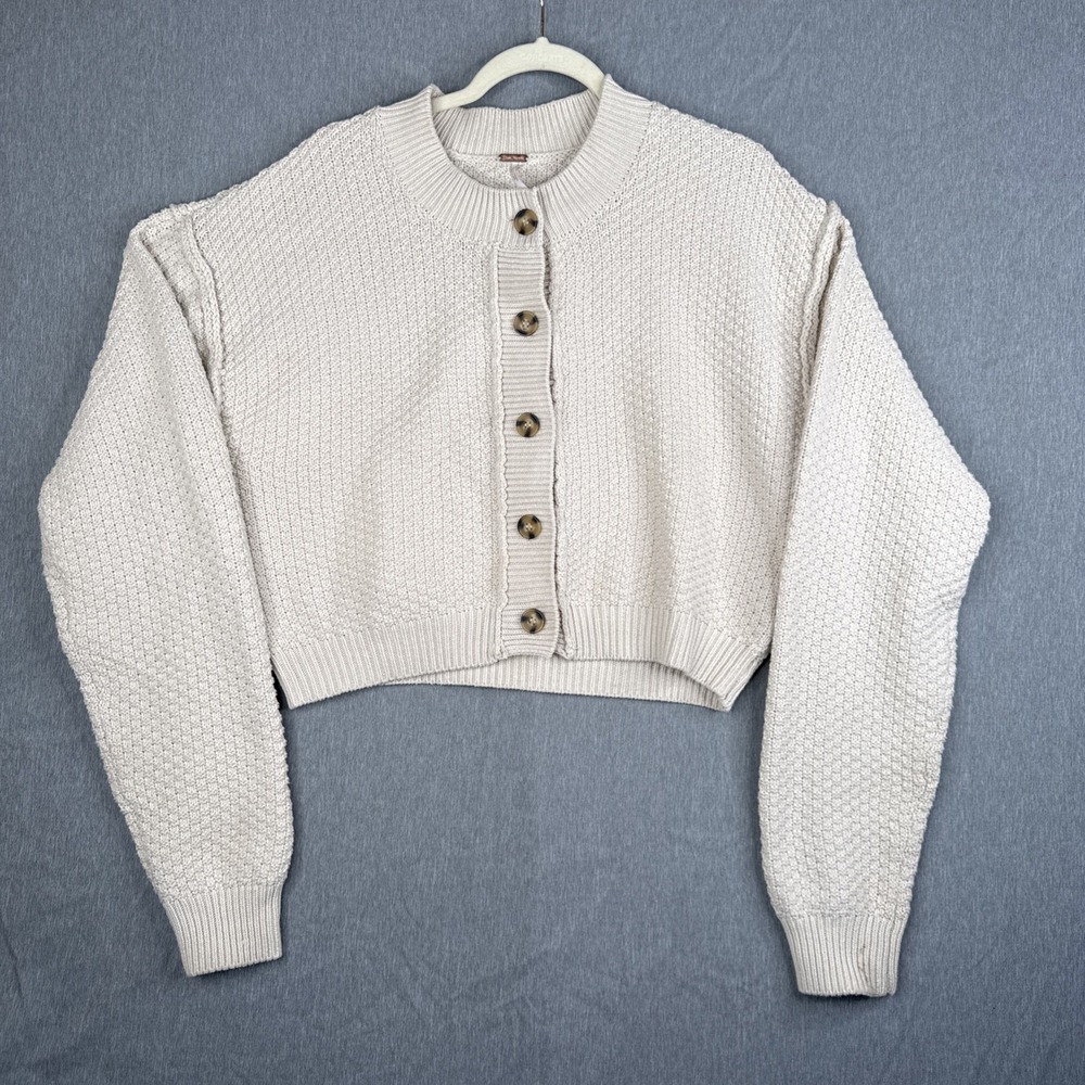 Free People Lila Cardi Cropped Chunky Knit Button Cardigan Beige Medium Preppy - Picture 1 of 7